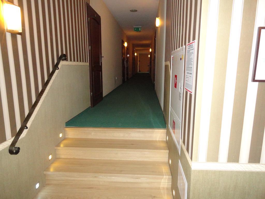 Hotel Wielkopolanka Sroda Wielkopolska Exterior photo