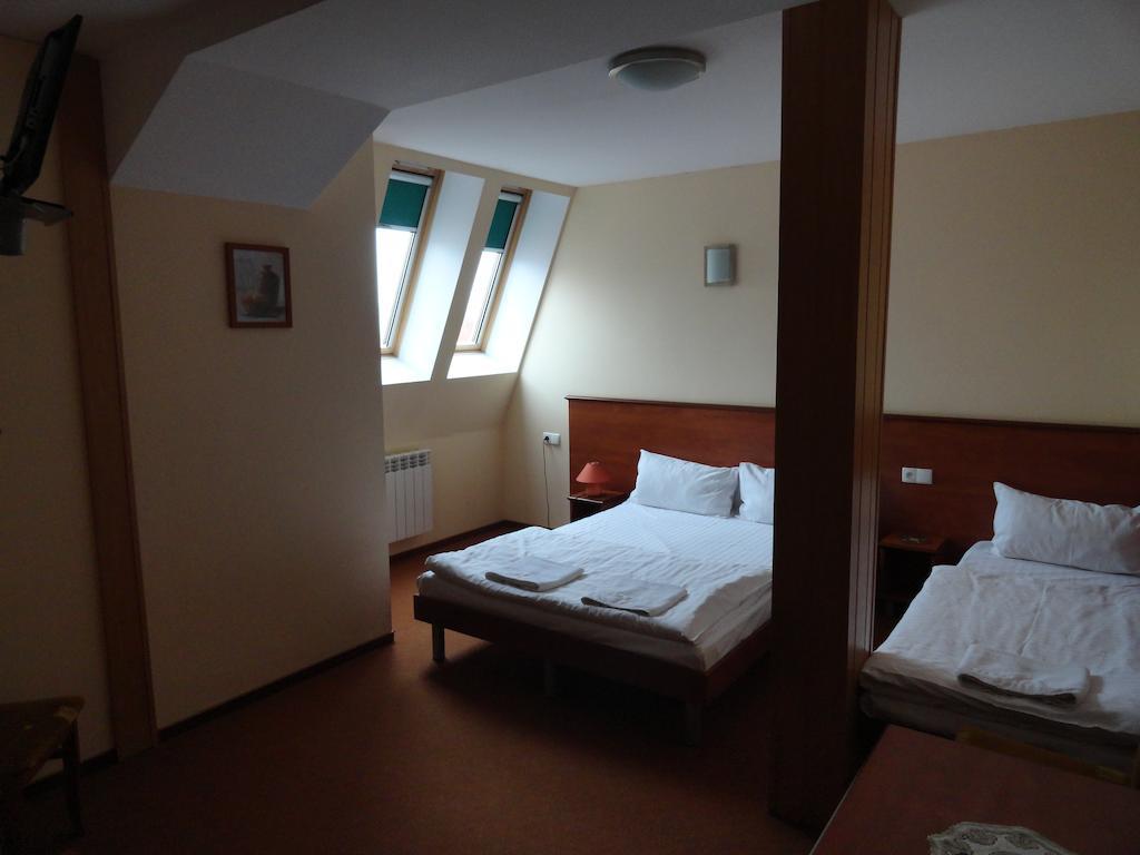 Hotel Wielkopolanka Sroda Wielkopolska Room photo